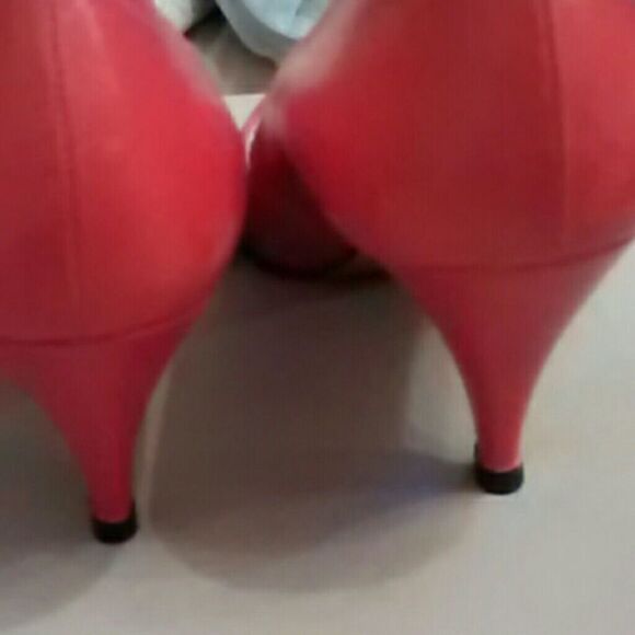 A Touch of Nina Red Heels - Picture 7 of 7